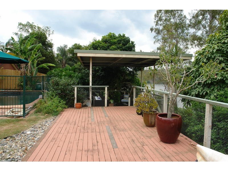 17 Wandoo Ct, Karana Downs QLD 4306